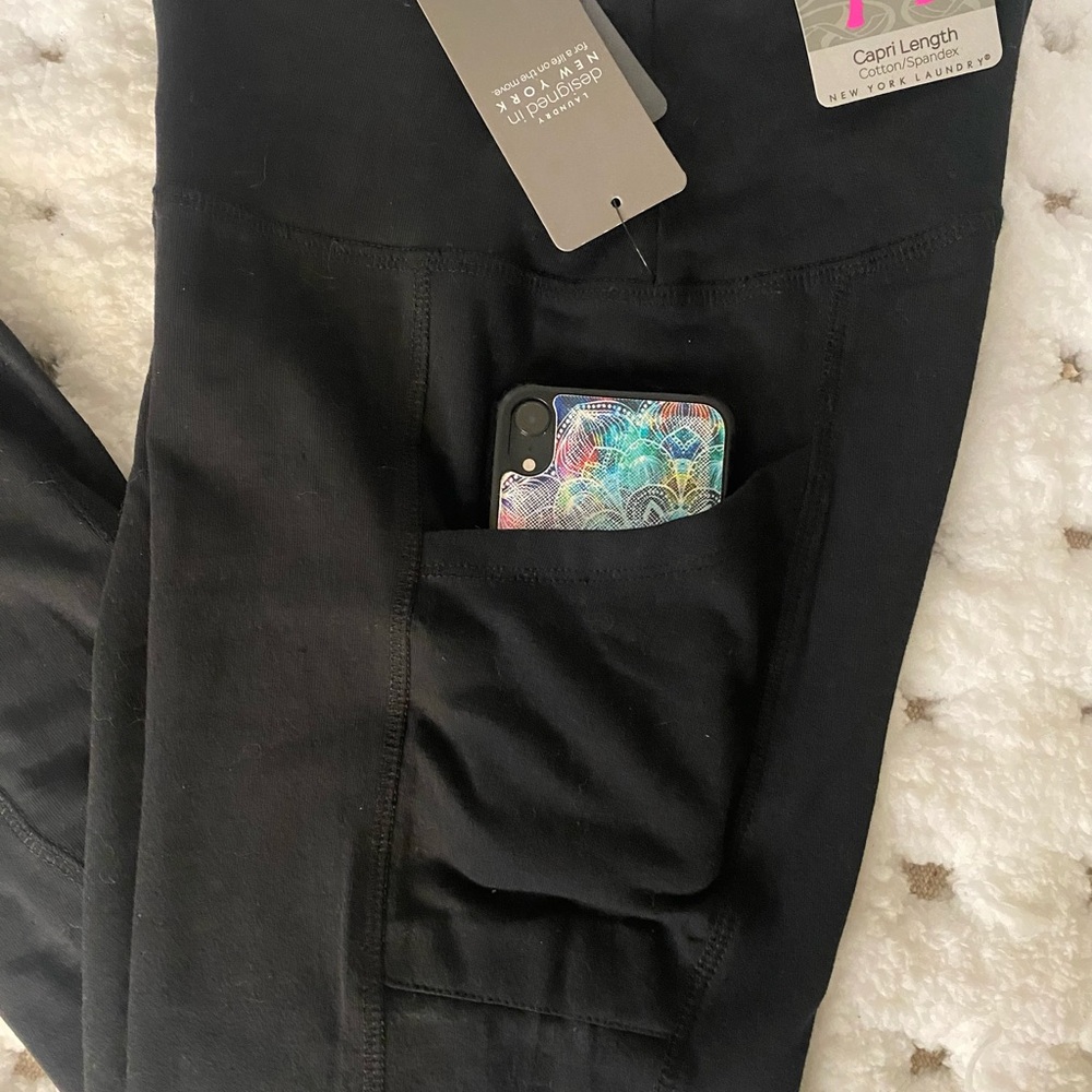 New York Laundry Black Capri Leggings